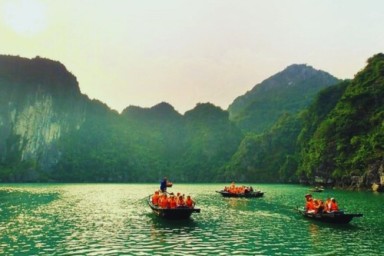 Hanoi - Tuan Chau Marina - Sung Sot Cave - Luon Cave - Titop Island - Tuan Chau Marina – Hanoi (L)